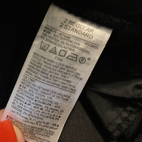 Old Navy Pixie Velour Pants ~ Sz 2R ~ Black ~ Mid Rise ~ 26.5" Inseam - Picture 5 of 7